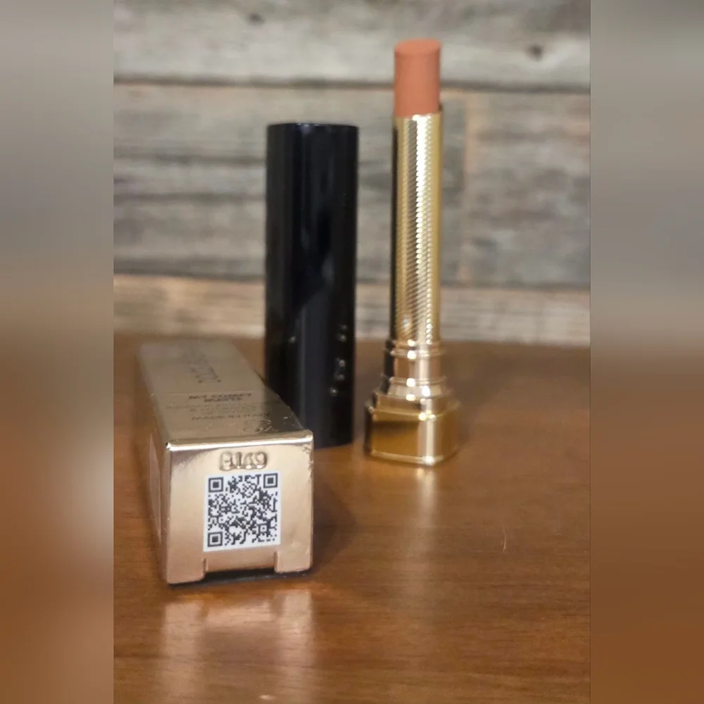 Dolce & Gabbana My Comfy Matte Instant Rich Color & Hydration Lipstick